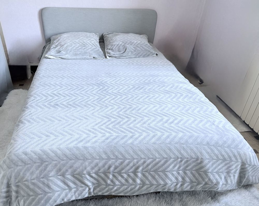 Lit 140x190 cm avec sommier �  lattes 90 Avignon (84)