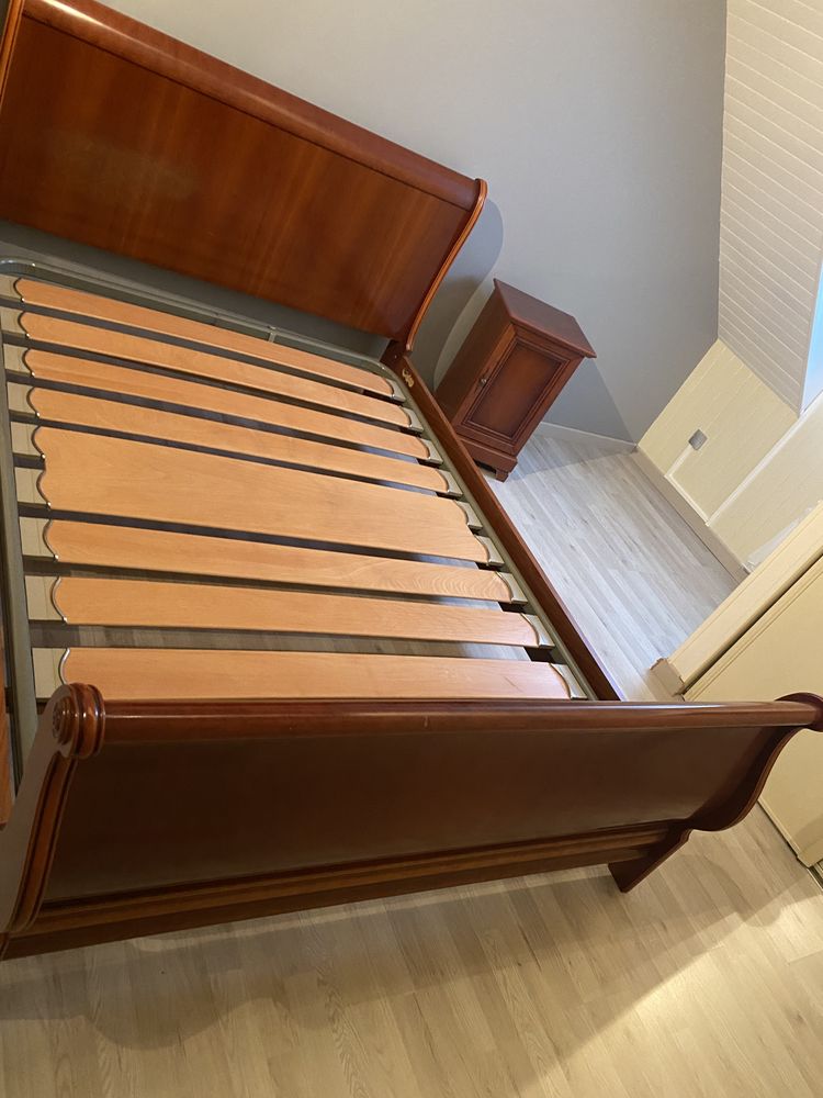 Lit 140x190 chevet  en meurisier /sommier multiplex �peda 200 Magny-en-Vexin (95)