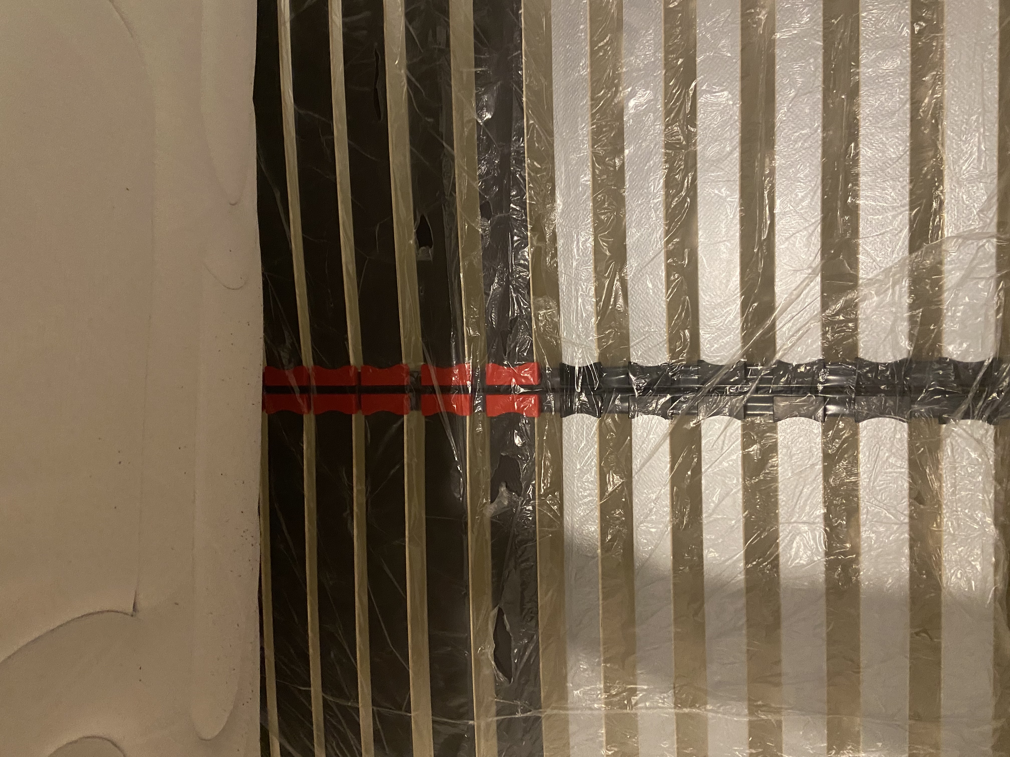 lit 140X190 en tr�s bon �tat pour cause de d�m�nagement 490 Le Plessis-Tr�vise (94)