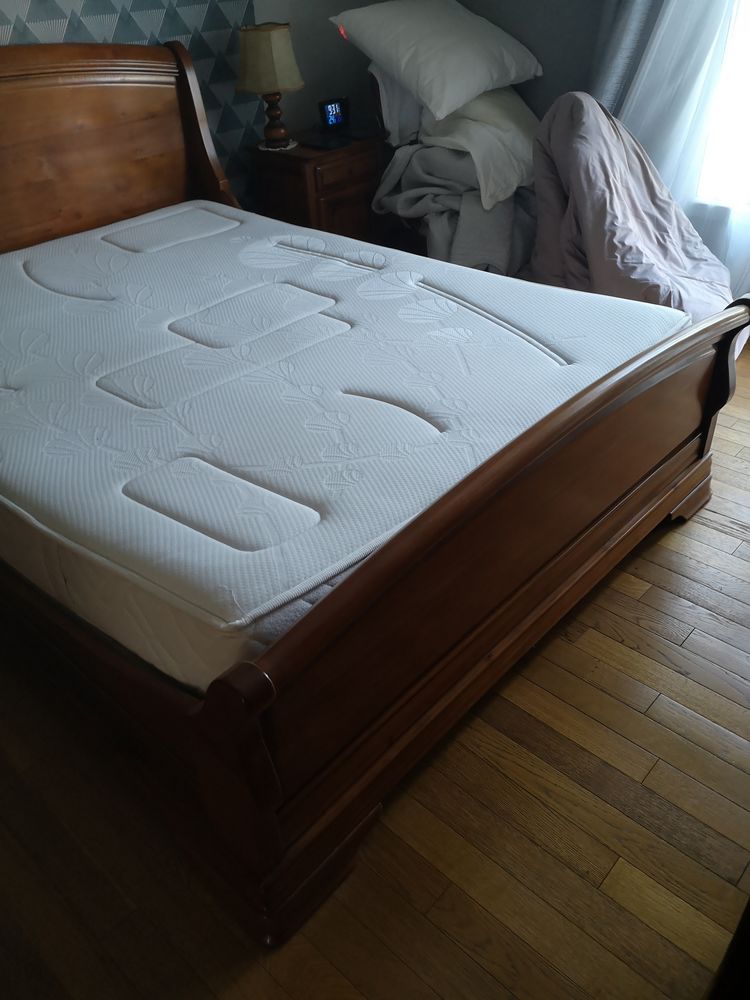 lit de 140x200 en merisier massif 80 Montigny-l�s-Cormeilles (95)