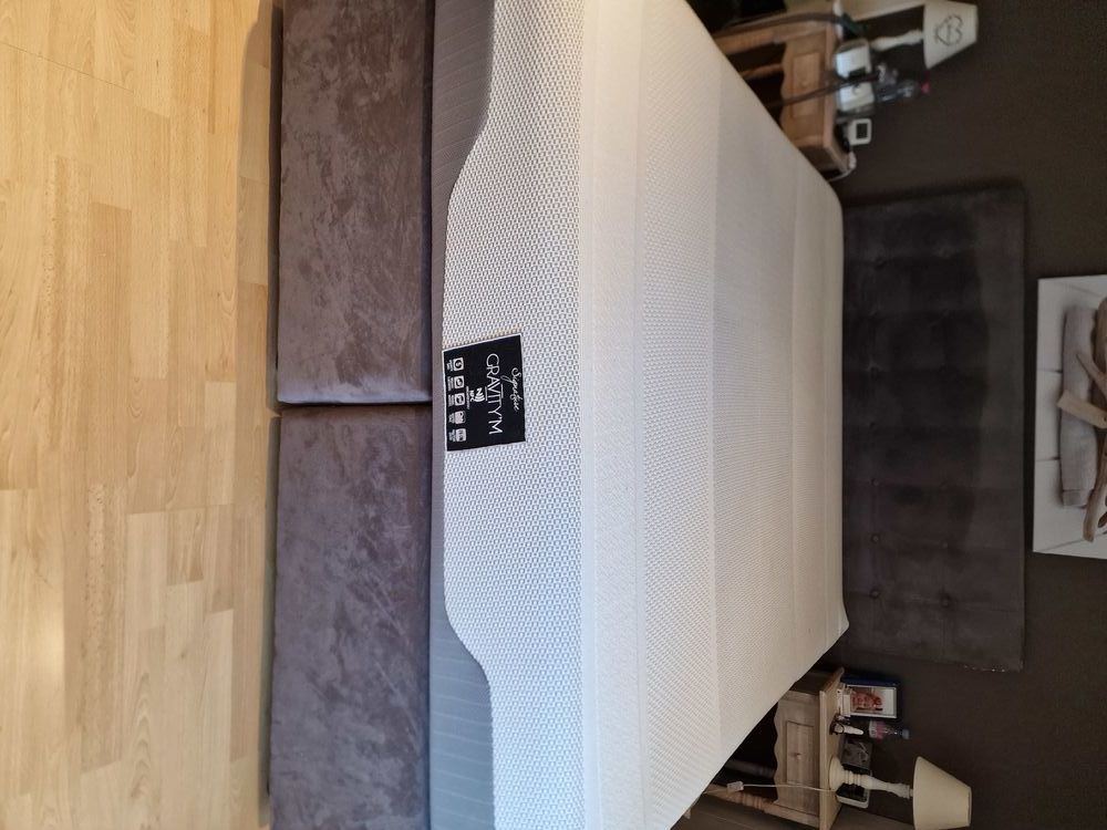 Lit 160x200 plus matelas et t�te de lit 450 Mitry-Mory (77)