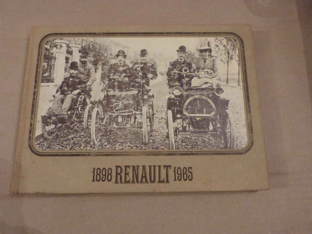 1898 -  RENAULT  - 1965 - automobile  14 Brest (29)