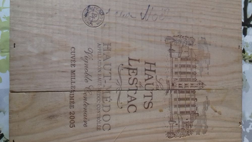 1coffret de 3 bouteilles de HAUTE de M�DOC 2005 0 Lupstein (67)