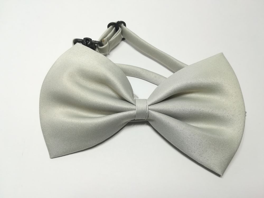 #Lot tt � 1eur# Noeuds Papillon Neufs Destockage Cravate 1 Paris 17 (75)