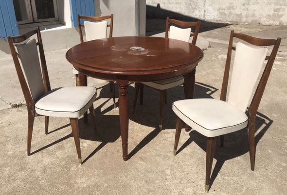 1table + 4 chaises 70 Nimes (30)