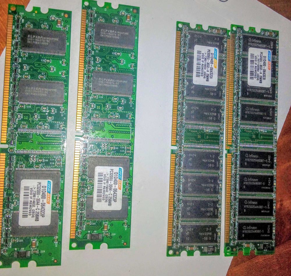 Lot de  dix DDR   de   128 et  256mo 25 Lampertheim (67)