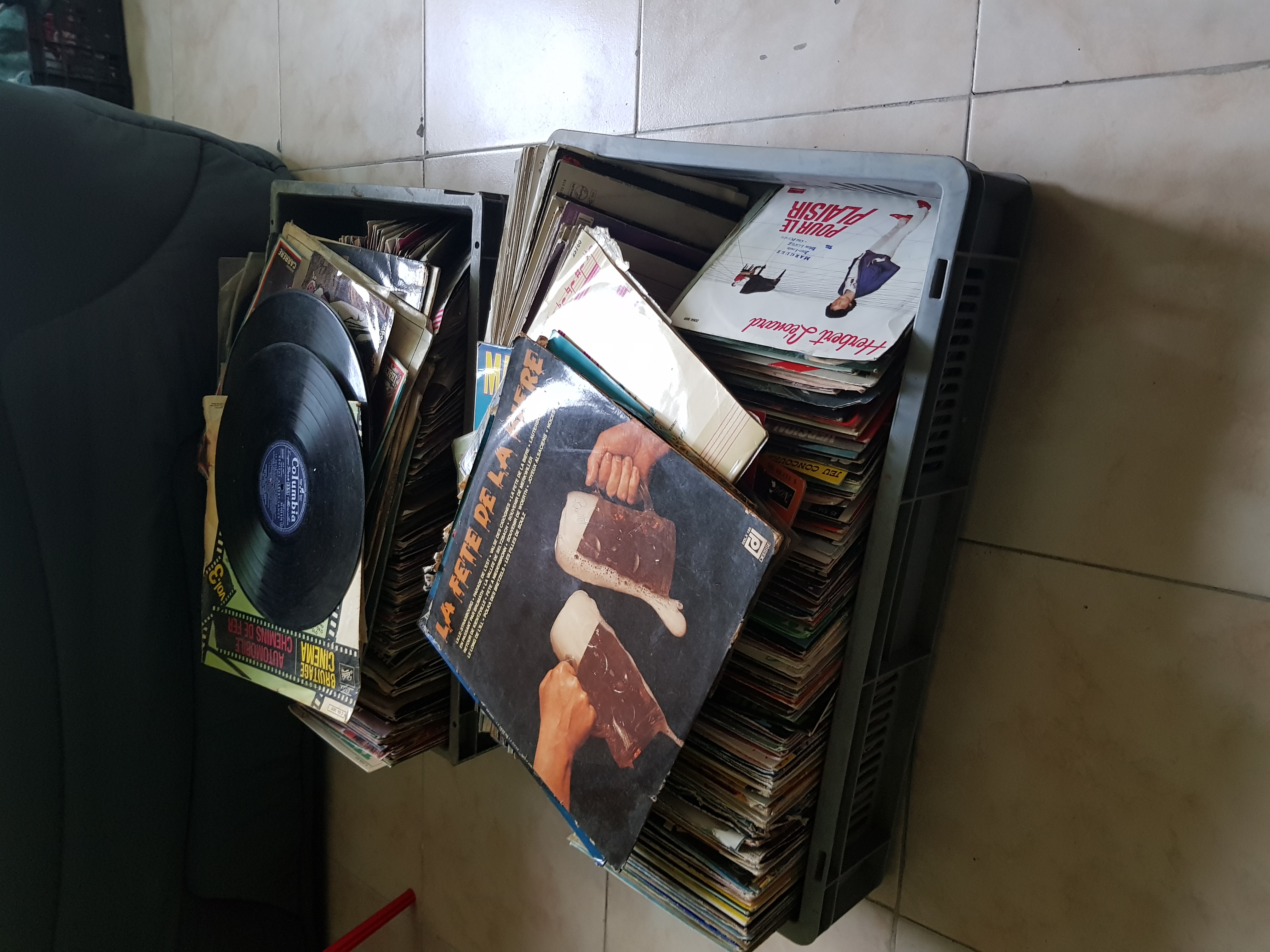 2caisse disque vinil 45tours 40 Istres (13)