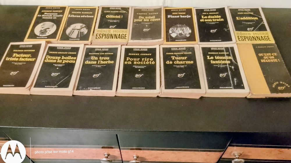 2collections : 14 S�ries Noires Nrf Gallimard + 8 Policiers 50 Lavaur (81)
