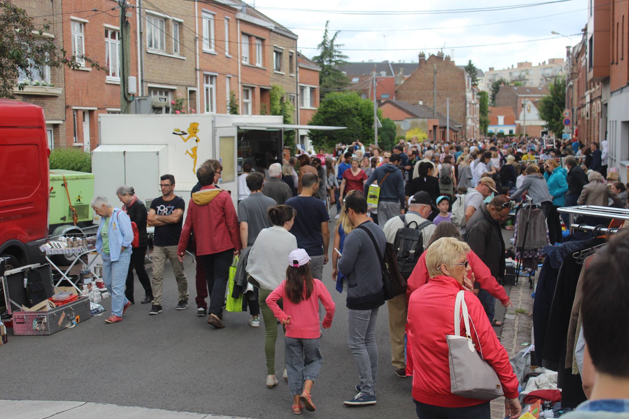 31&egrave;me march&eacute; aux puces du COFP 0 Marcq-en-Bar�ul (59)
