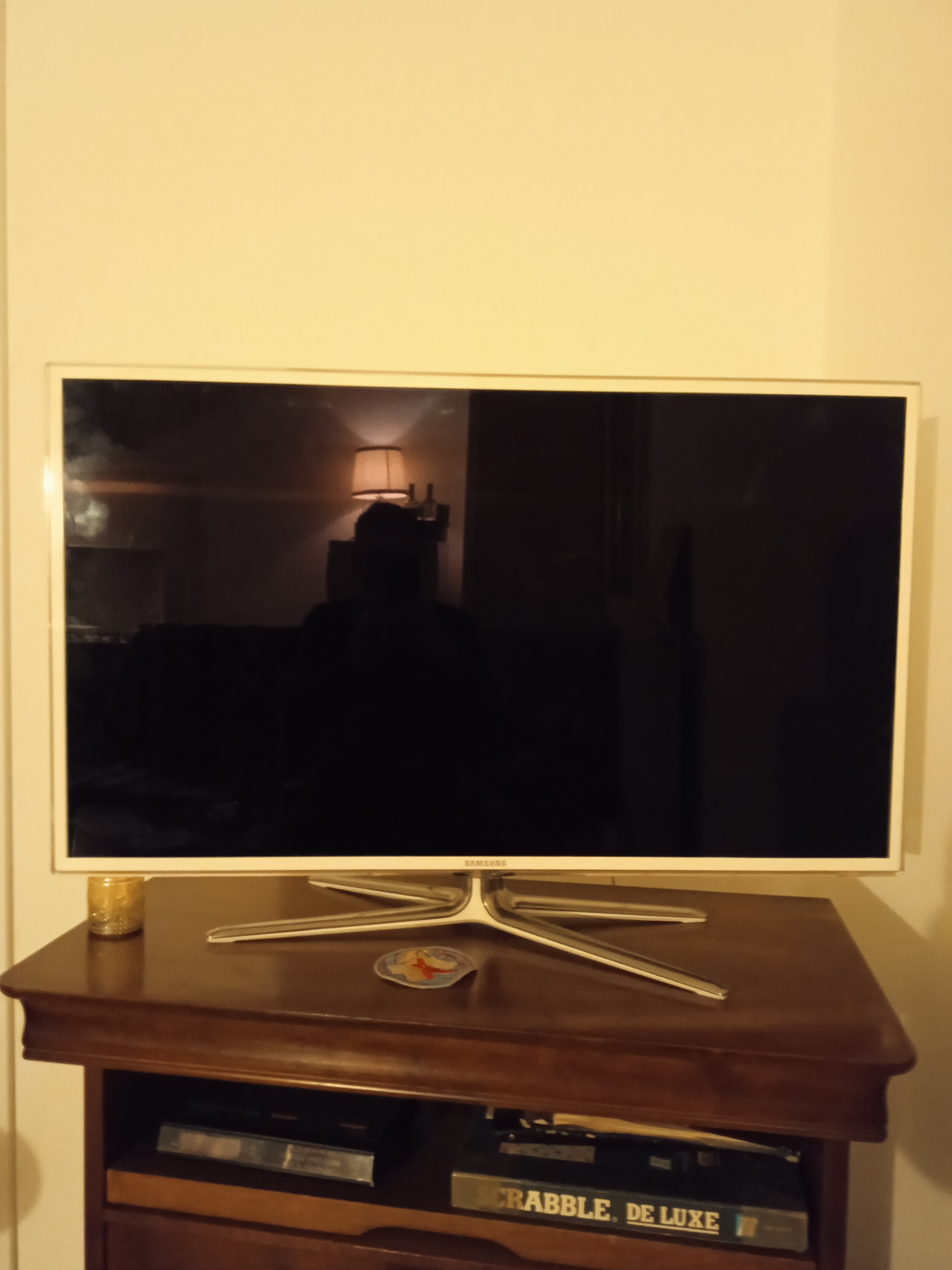 TV 4k ,43pouces Samsung contours blancs 250 Mimizan (40)