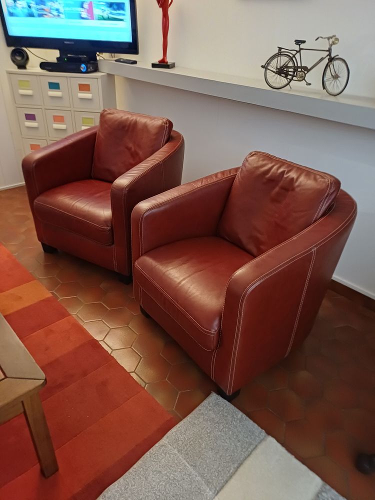 4fauteuils en cuir rouge parfait �tat 220� les quatre 220 Montgermont (35)