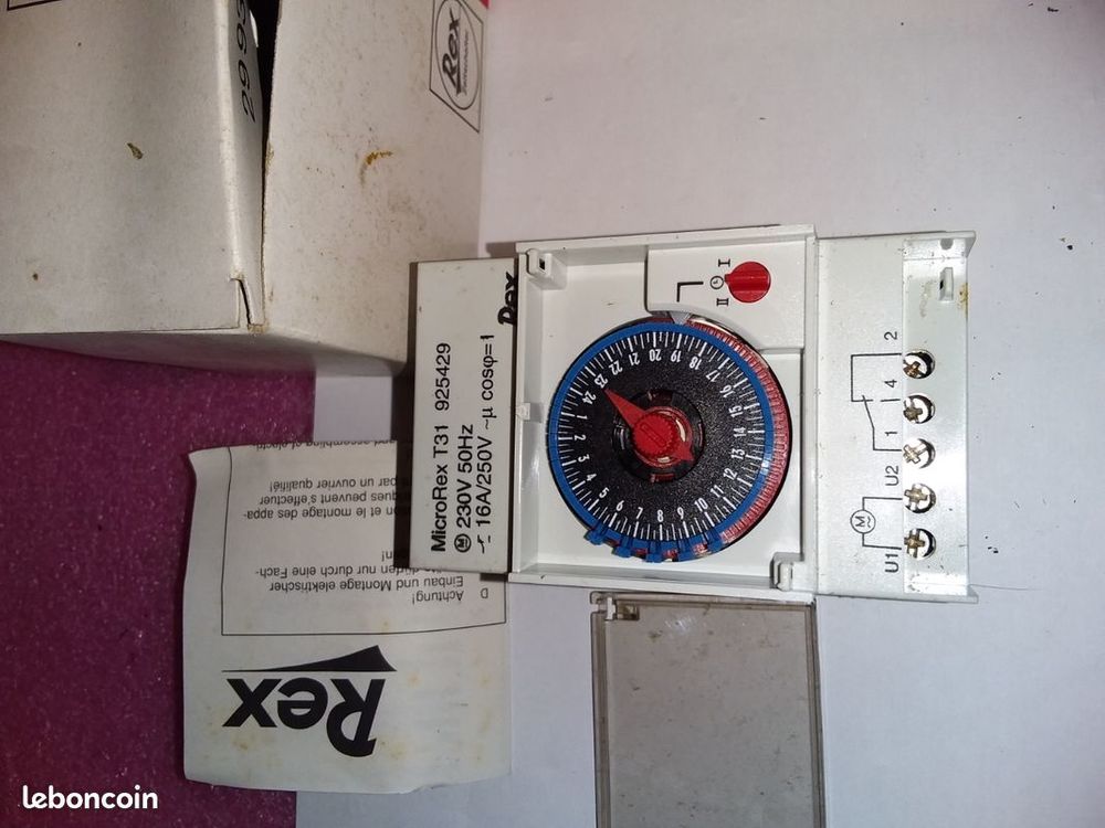 925429 Interrupteur horaire analogique journalier 38 Serres-Castet (64)