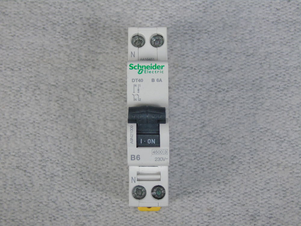 R�f A9N21009 DISJONCTEUR SCHNEIDER PRODIS DT40 6A 1P+N B 30 Tergnier (02)