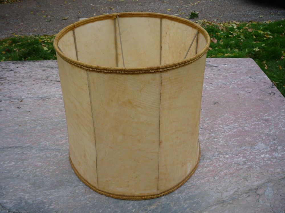 Abat-jour ancien en vessie de porc/lampe (G) 35 Castres (81)