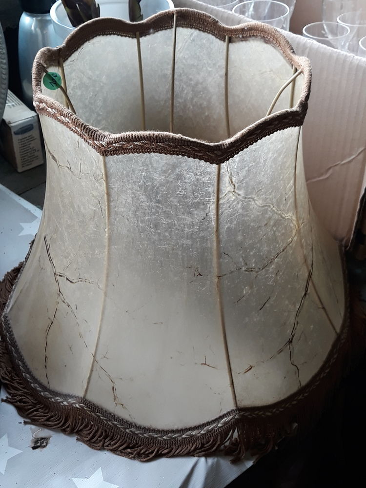 Abat jour ancien 0 �cueill� (36)