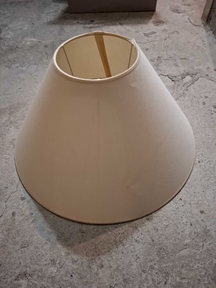 Abat jour beige 1 Annecy (74)