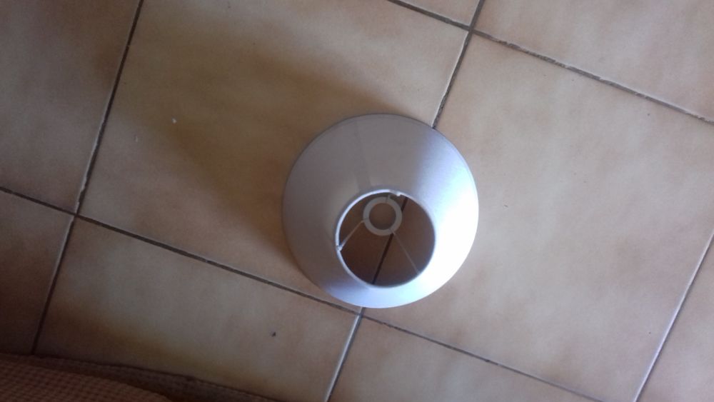 Abat jour conique
5 Sept�mes-les-Vallons (13)