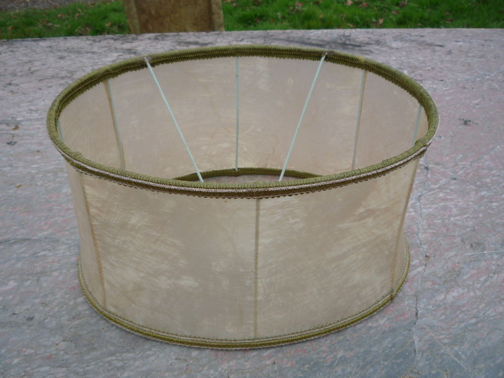 Abat-jour ovale ancien en vessie de porc/lampe (G) 45 Castres (81)