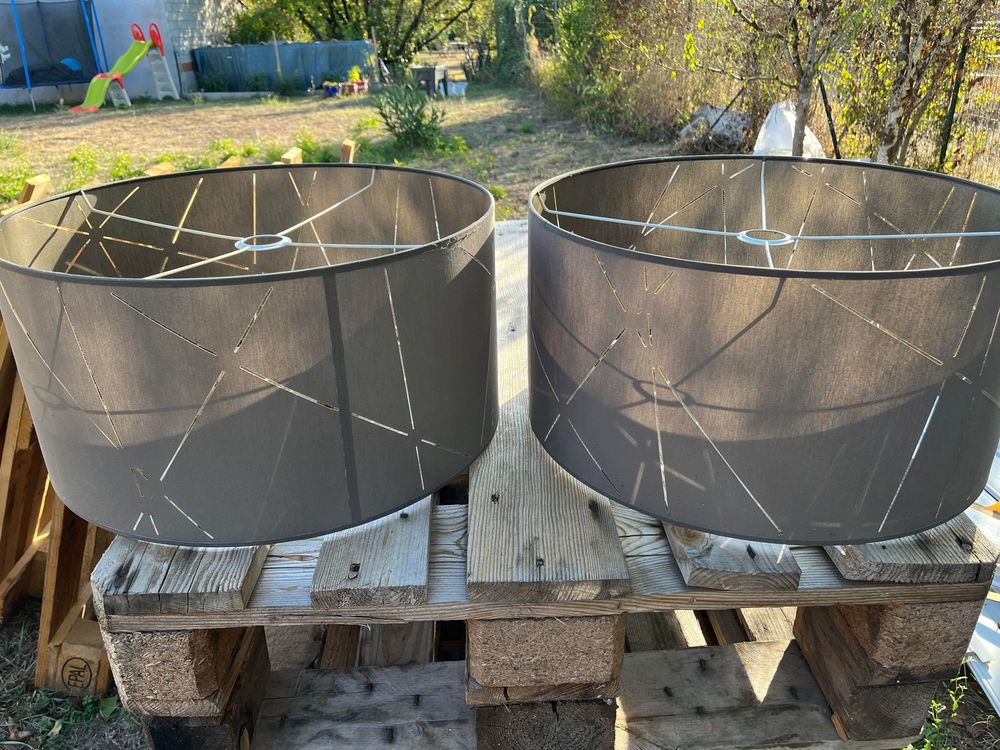 2 abat-jours 20 La Lande-de-Fronsac (33)