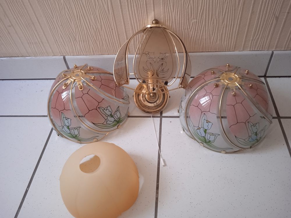 Abats jours ou lustres en verre 20 Lourdes (65)