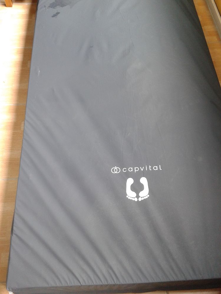 ACCEPTE PROPOSITION MATELAS  MEDICAL ANTI ESCARRES 
150 Sucy-en-Brie (94)