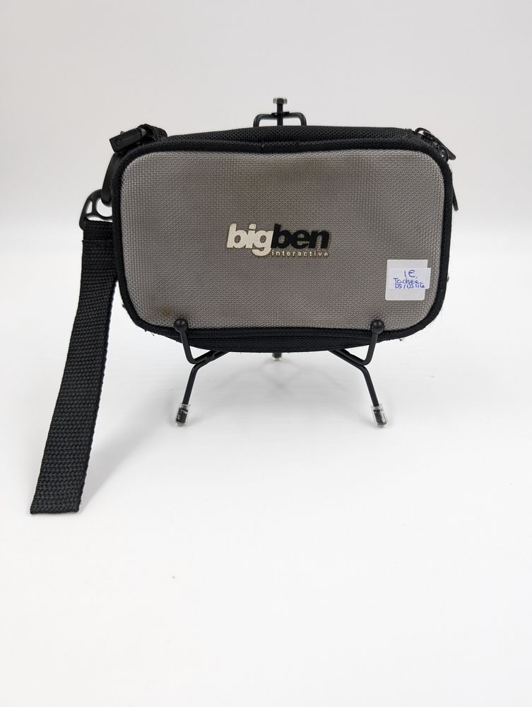 Accessoire Nintendo DS Lite pochette ou housse de protection 1 Vulbens (74)