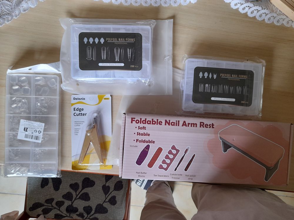 kit et accessoires manucure 40 Les Peintures (33)