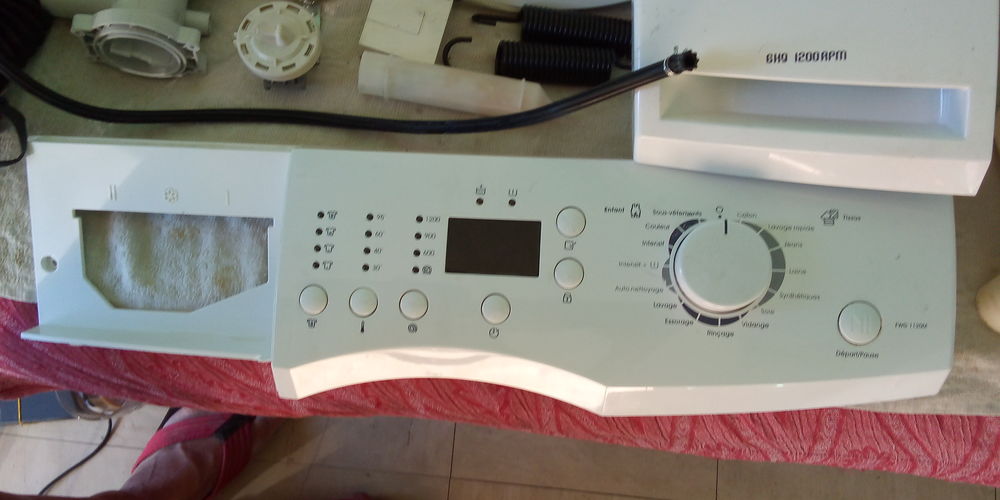 accessoires pour mpachine � laver faure mod�le:FWG1120M 70 Marseille 13 (13)