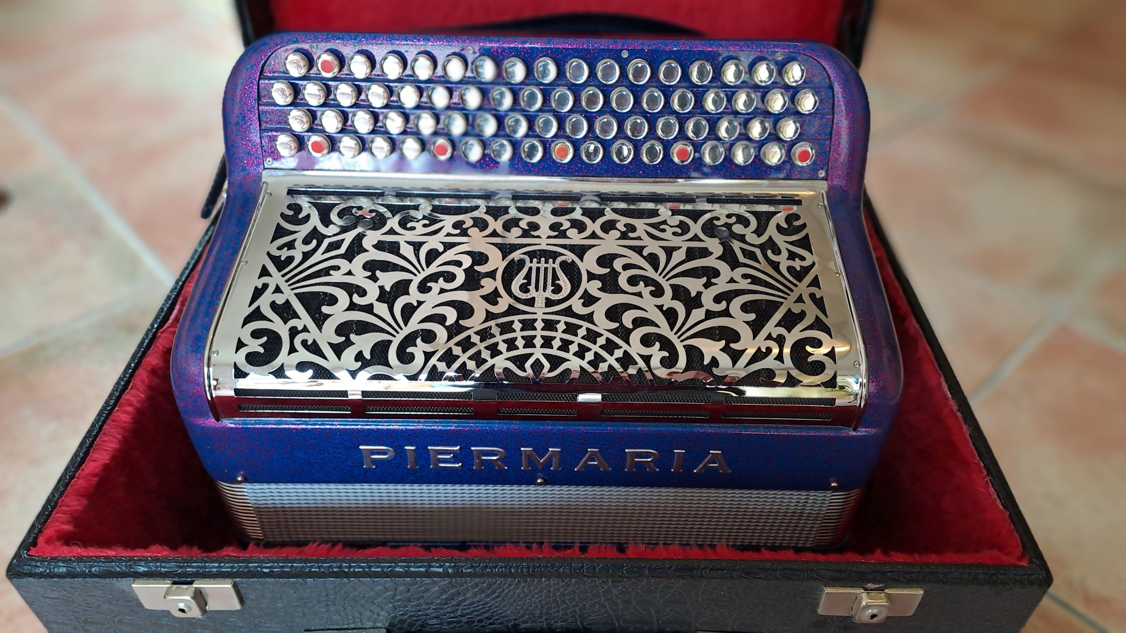Accord�on acoustique PIERMARIA 2800 Vidauban (83)