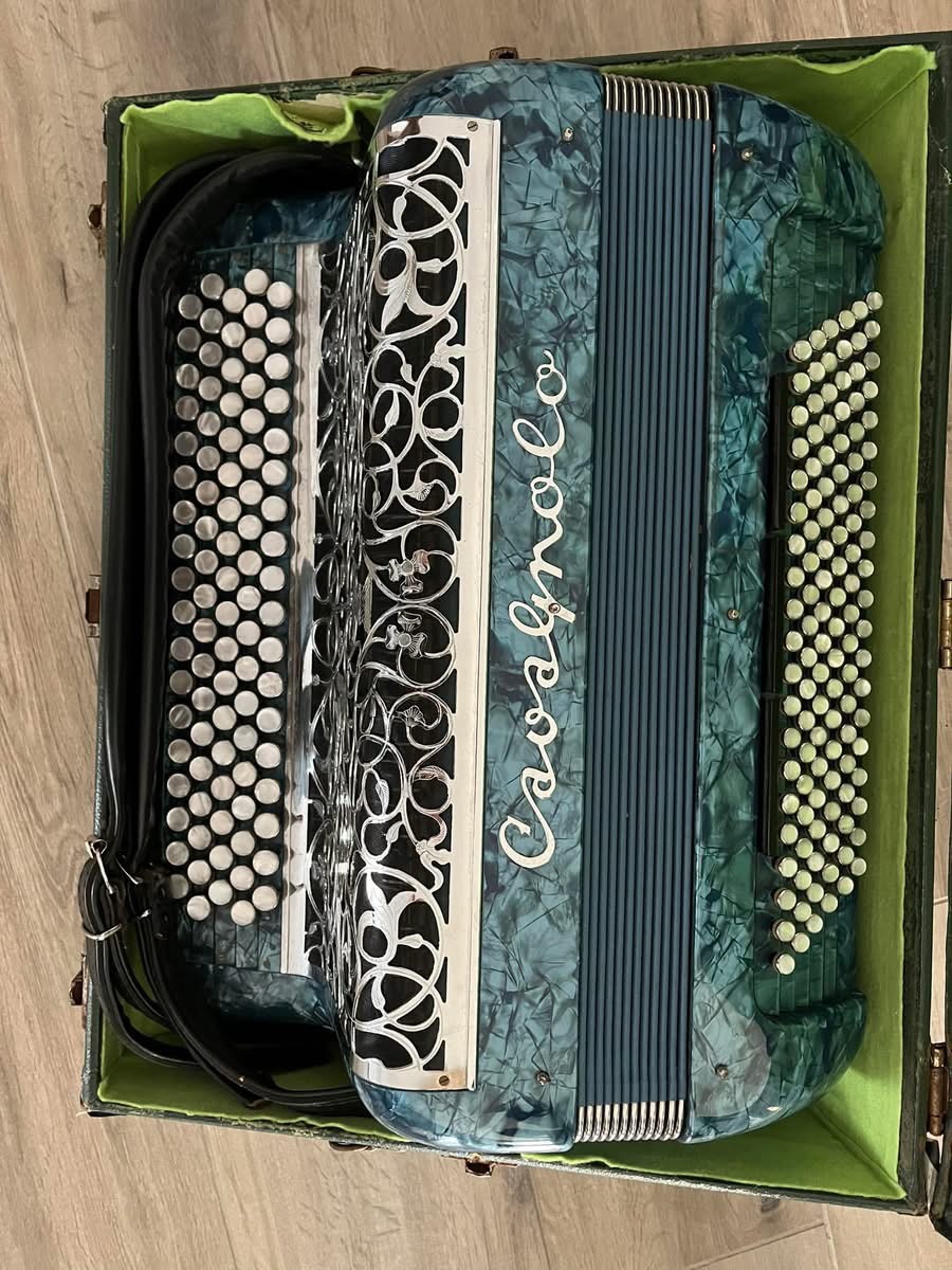 Accord�on Cavagnolo  120 basses 2000 Floringhem (62)