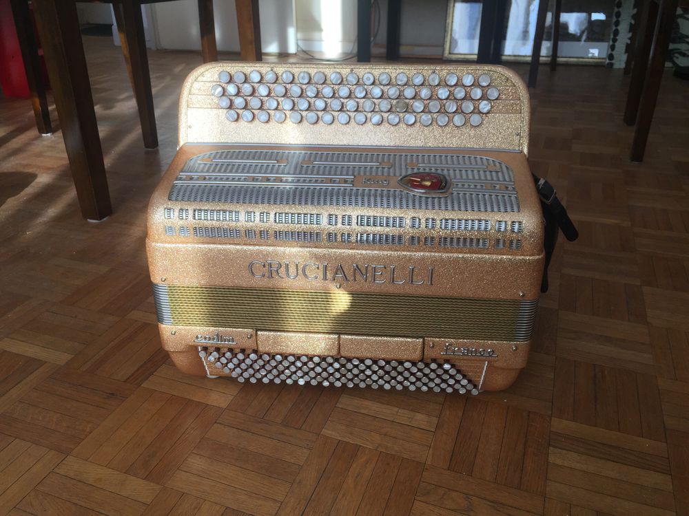 Accord�on chromatique Crucianelli King excellent �tat 1500 Paris 20 (75)