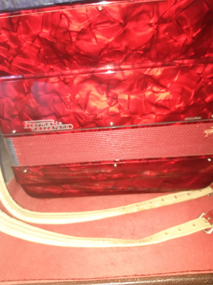 accord�on chromatique crucianelli 1000 Allaire (56)