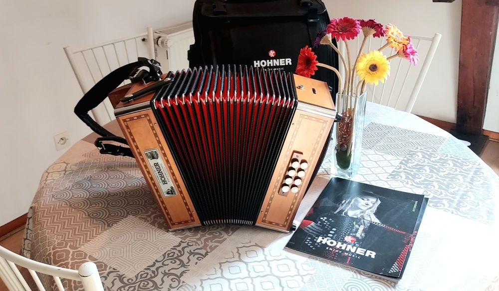 Accord�on diatonique Hohner Morgan II �TAT NEUF G-C 1000 Jarny (54)