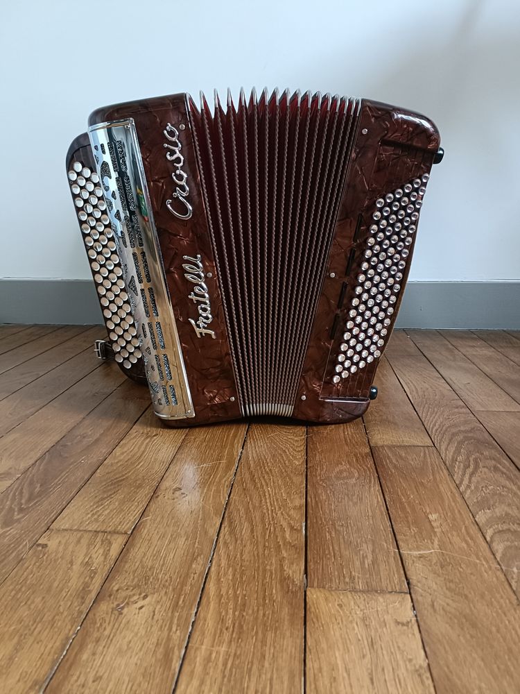 Accord�on fratelli crosio STAR6 96 basses midi 2750 Saint-Junien (87)