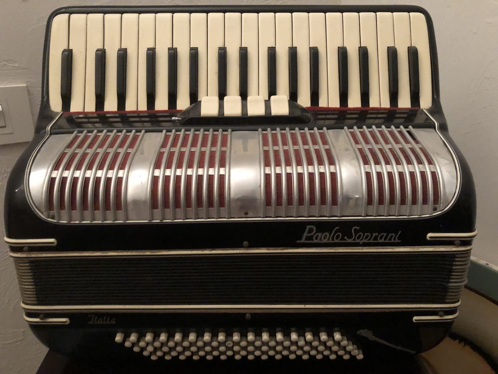 accord�on Paolo Soprani noir 500 Les Adrets-de-l'Est�rel (83)