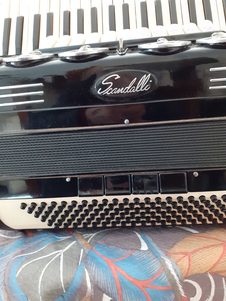 accordeon piano SCANDALLI 0 Rueil-Malmaison (92)