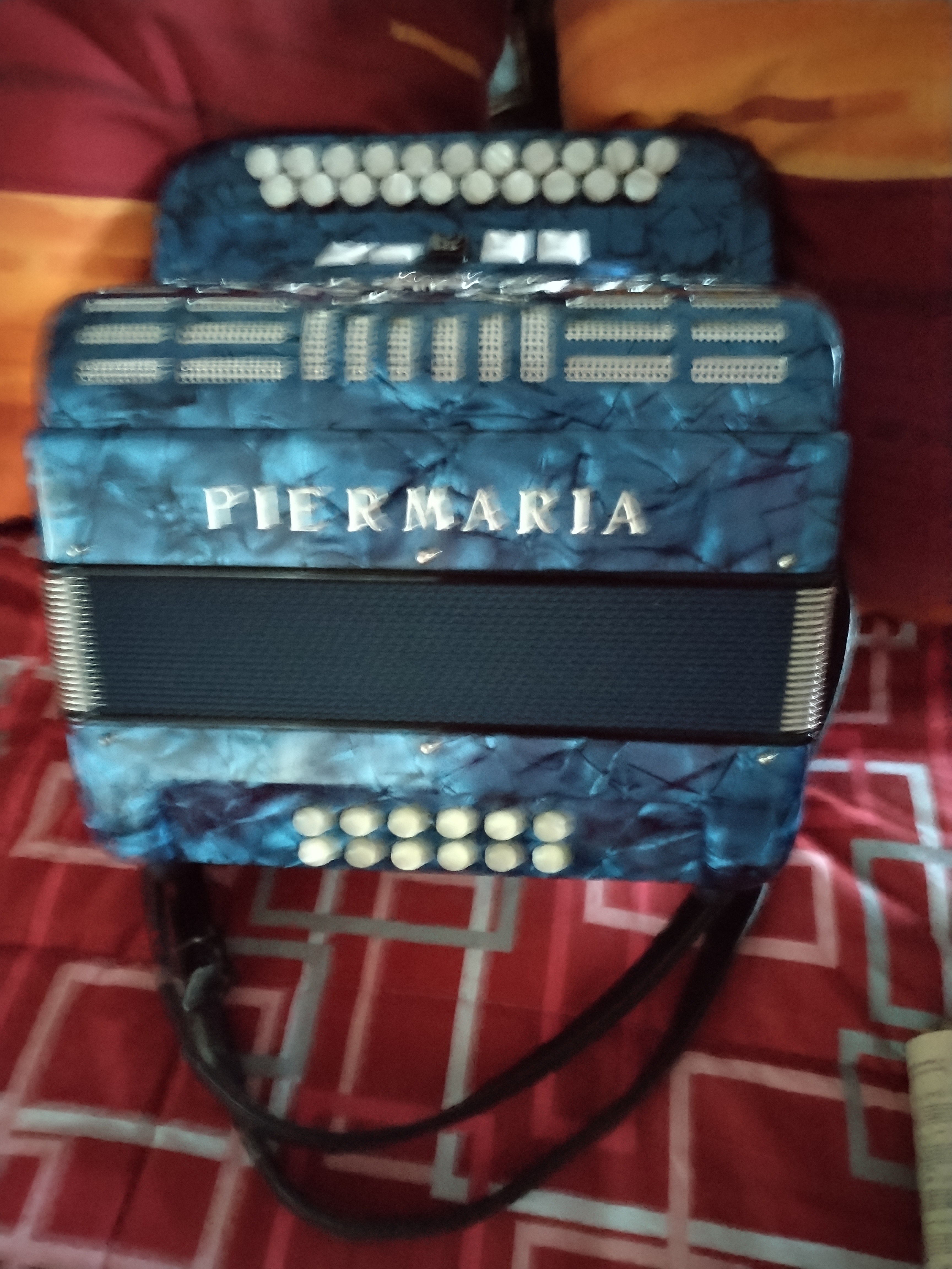 Accord�on pierre Maria 300 Chantrign� (53)