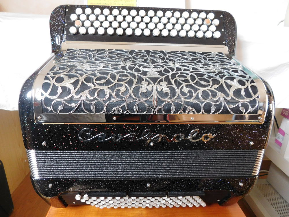 Accord�on Vedette V compact 96 basses 3500 Ytrac (15)