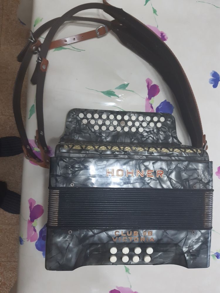 1 Accord�on 40 Carpentras (84)