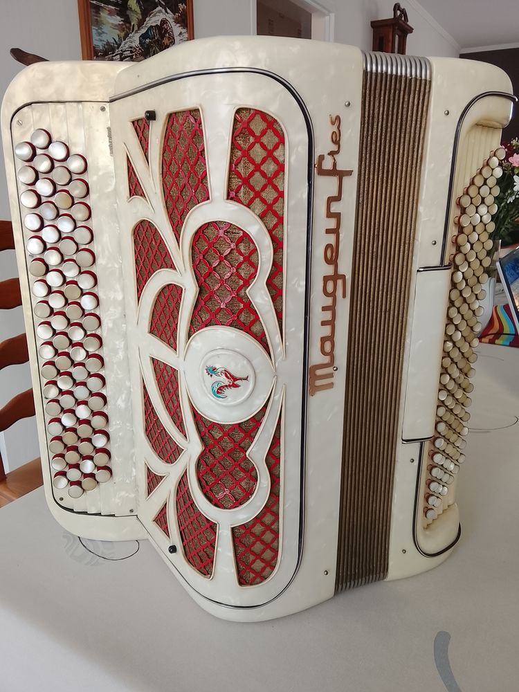 accord�on 150 Bavilliers (90)