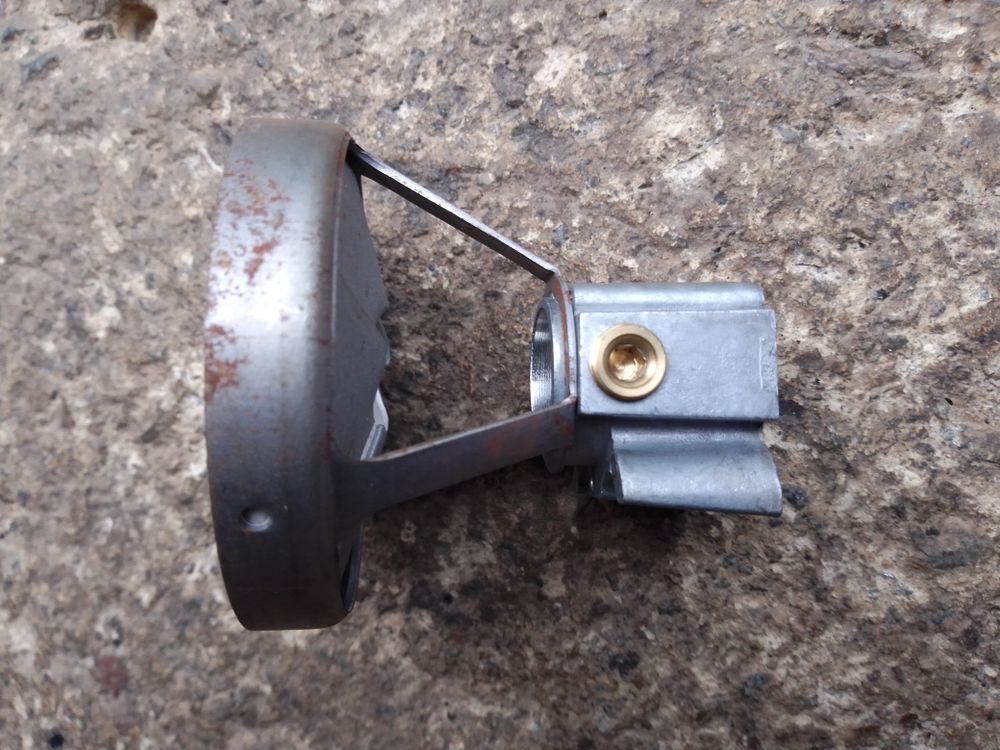 accroche flamme b 10 fu neuf 40 Beauvoir (50)