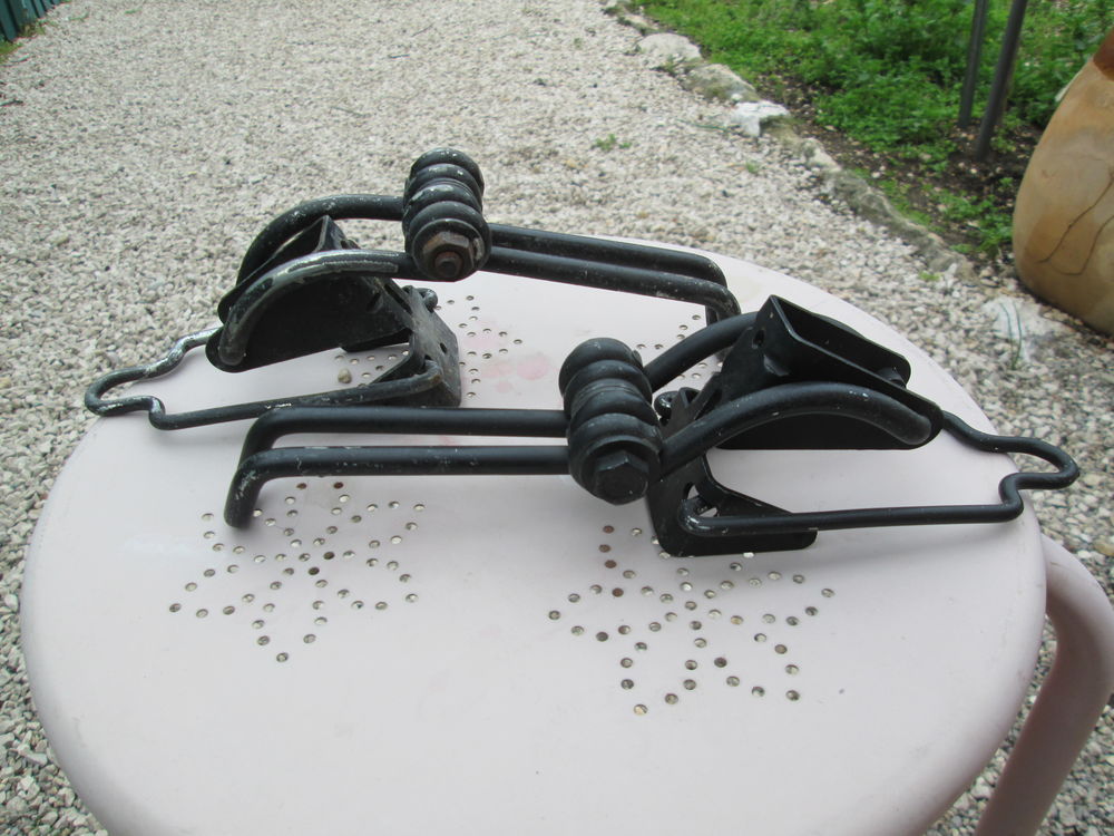 Accroche volets  en acier 12 Marseille 9 (13)