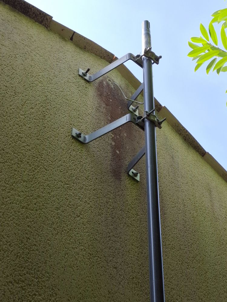 MAT EN ACIER POUR PARABOLE OU ANTENNE 50 Saintes (17)