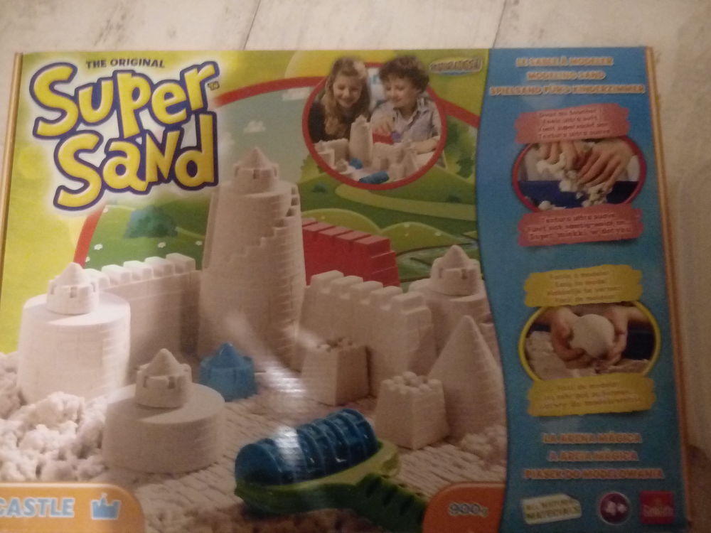 ACTIVITE MANUELLE : 
SUPER SAND CASTLE 900G 6 Ch�lons-en-Champagne (51)