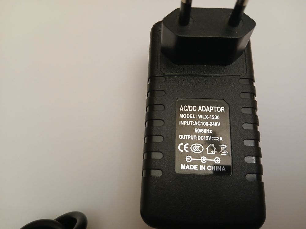 Adaptateur ref WLX-1230 pour PC ou autre 5 L'Isle-d'Abeau (38)