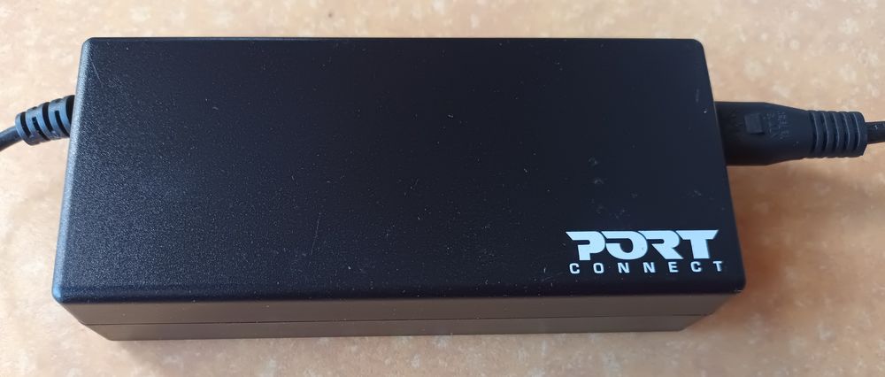 Adaptateur 220v/12v ordinateur HP 29 Romagnieu (38)