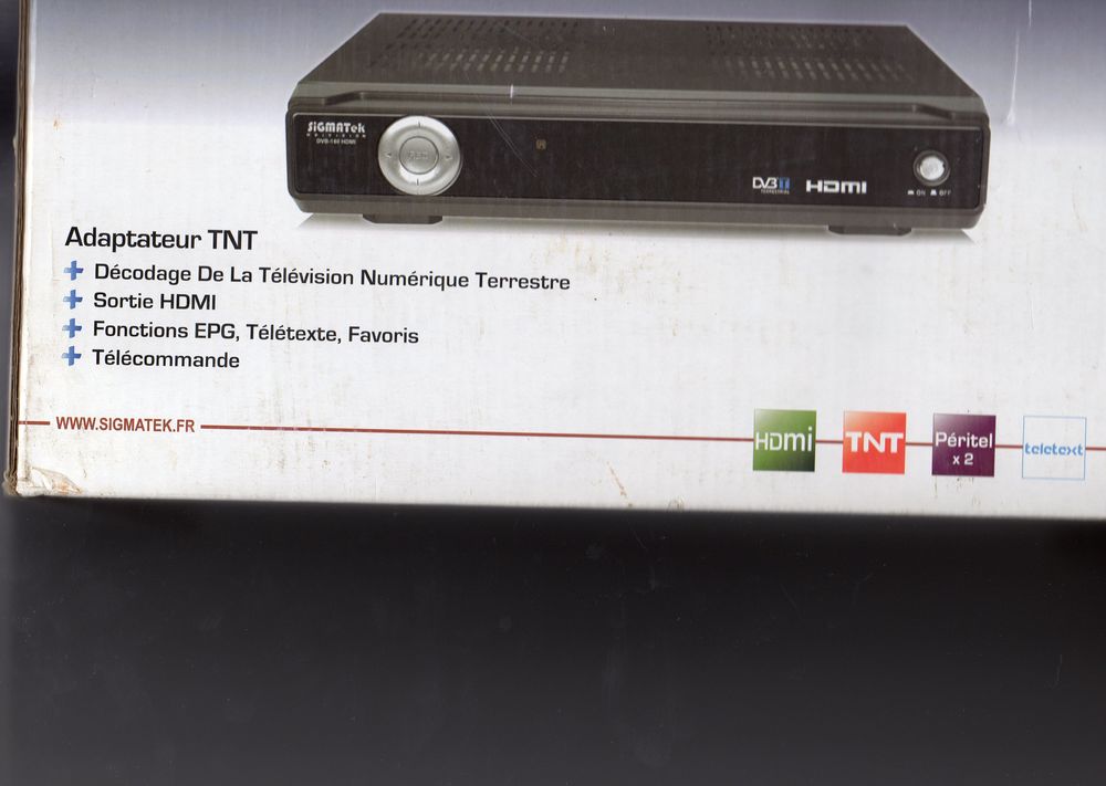 ADAPTATEUR TNT
JAMAIS SERVI
NEUF 20 Caumont (09)