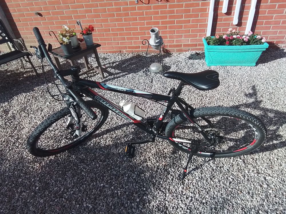 VTT...Adulte de marque  ''WOODMOUNTAIN'' 
75 Leffrinckoucke (59)