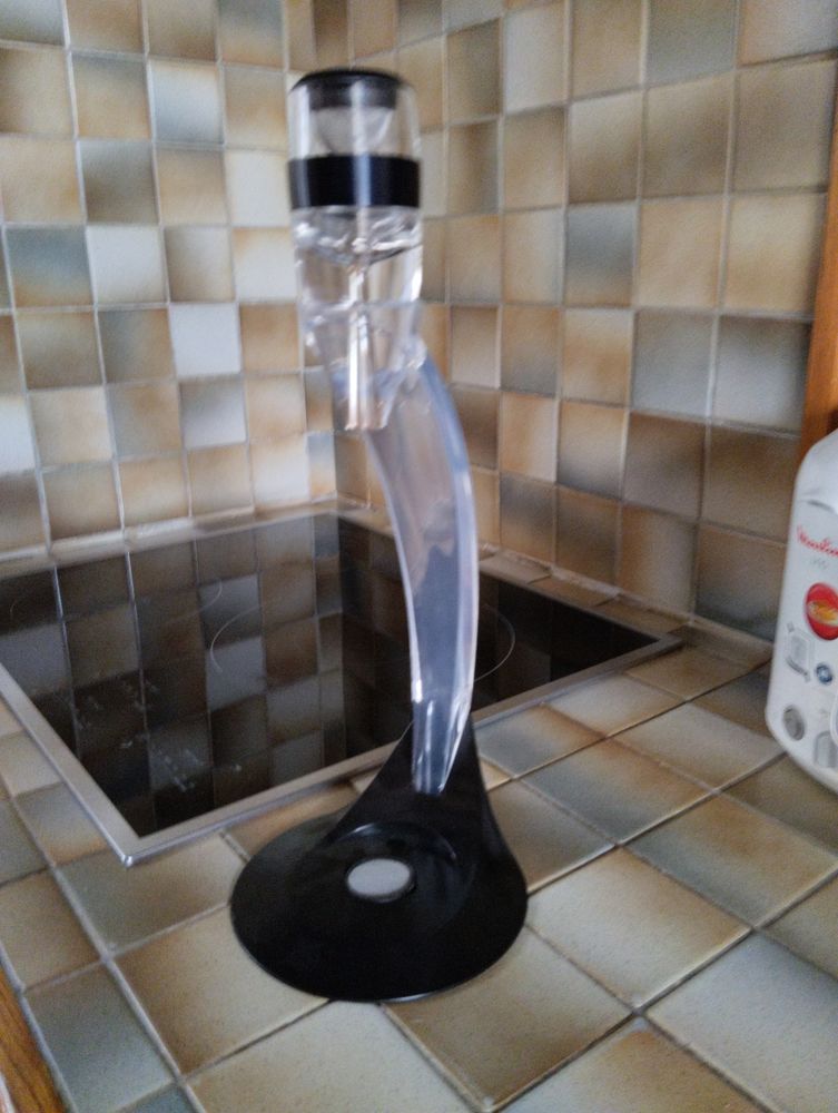 A�rateur de vin sur colonne 15 Ch�tellerault (86)