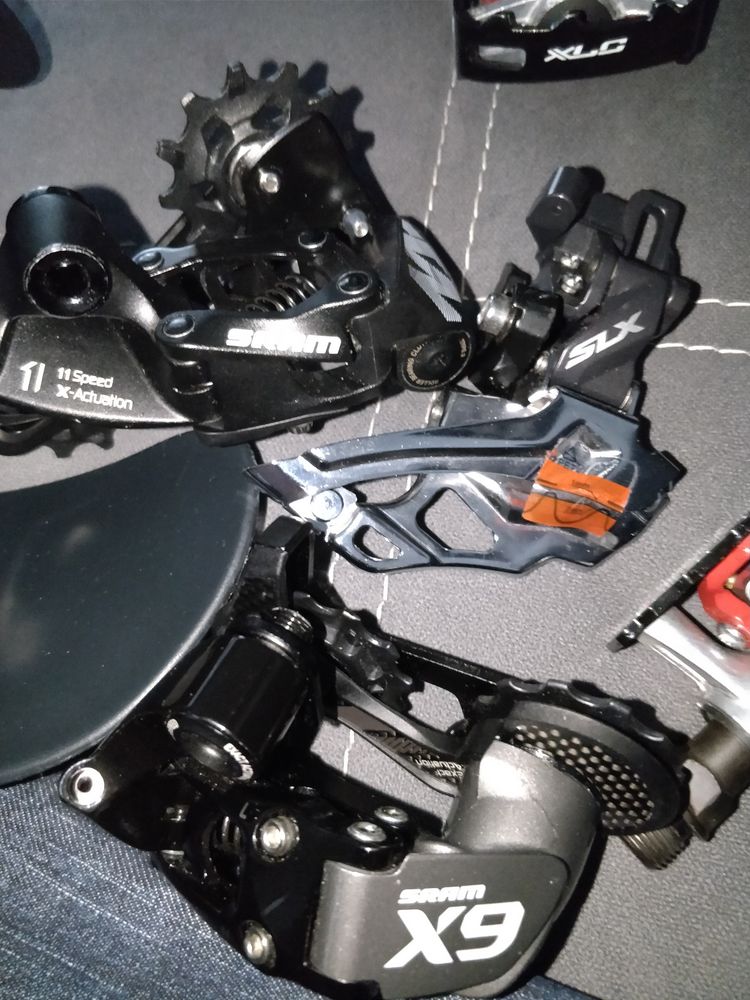 Affaires � ne pas louper pi�ces de VTT DH enti�rement neuve. 80 Salleb�uf (33)